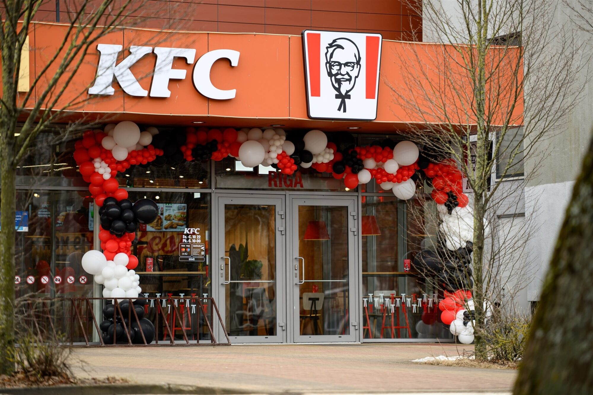 KFC atver lielāko restorānu Imantā KFC atver lielāko restorānu Imantā
