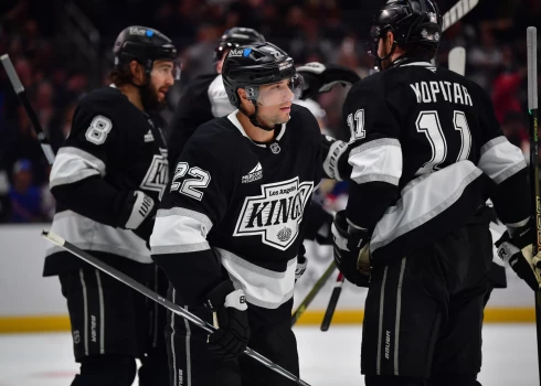 “Kings” hokejistiem ceturtā uzvara pēc kārtas; “Golden Knights” drošs panākums “Kings” hokejistiem ceturtā uzvara pēc kārtas; “Golden Knights” drošs panākums
