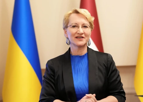Ministre Melbārde par Rīgas 71. vidusskolas himnas gadījumu: “Tas ir ētikas, nevis juridisks jautājums” Ministre Melbārde par Rīgas 71. vidusskolas himnas gadījumu: “Tas ir ētikas, nevis juridisks jautājums”