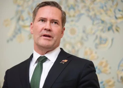 Pirms Vensu provokatīvās vizītes Grenlandē Tramps atkārto tās aneksijas vēlmi Pirms Vensu provokatīvās vizītes Grenlandē Tramps atkārto tās aneksijas vēlmi