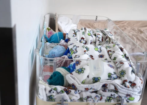 Valdība piešķir 15 tūkstošu eiro pabalstu Rīgā dzimušo trīnīšu ģimenei Valdība piešķir 15 tūkstošu eiro pabalstu Rīgā dzimušo trīnīšu ģimenei