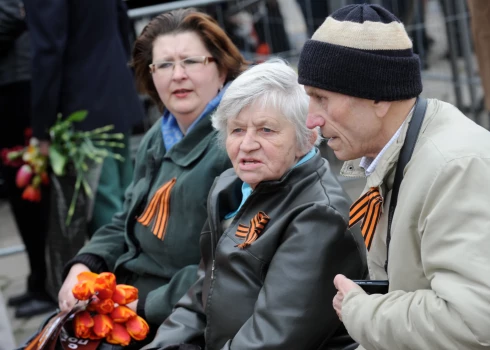 Paziņots, kādēļ Krievijas pensionāri Latvijā nesaņem naudu Paziņots, kādēļ Krievijas pensionāri Latvijā nesaņem naudu