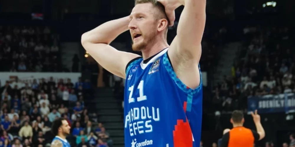 Šmits gūst trīs punktus “Anadolu Efes” zaudējumā Eirolīgas ceturtdaļfināla pirmajā spēlē Šmits gūst trīs punktus “Anadolu Efes” zaudējumā Eirolīgas ceturtdaļfināla pirmajā spēlē