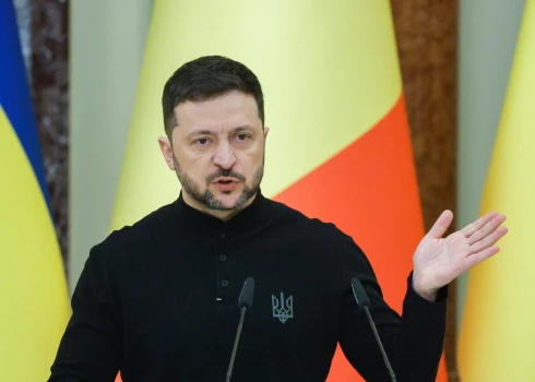 Zelenskis: Ukraina aizvien vairāk spēj sevi aizsargāt ar pašu ražotiem ieročiem